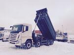 Hyundai QZ 8x4 самосвал