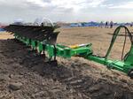Оборотный полунавесной плуг ПОН-7‒40+1 Украина Велес-Агро