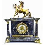 Часы-сейф из серого мрамора с лошадками