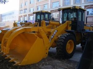 Фронтальный погрузчик XCMG LW300