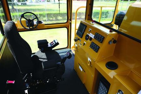 Тягач железнодорожных вагонов Trackmobile