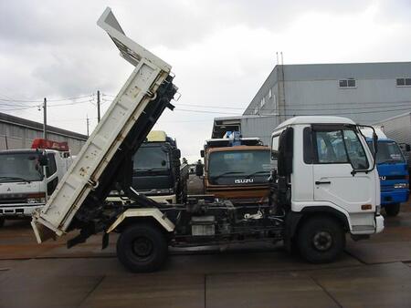 Самосвалы  Nissan Diesel