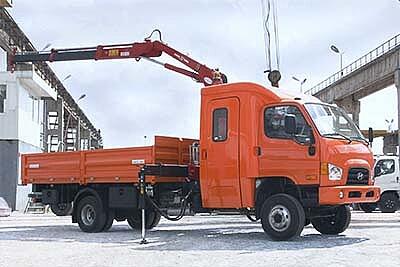 Hyundai HD78 (4x4) с двухрядной 7-местной кабиной и КМУ Amco Veba 808N 2S