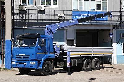 Автомобиль КАМАЗ-65117 с КМУ Tadano
