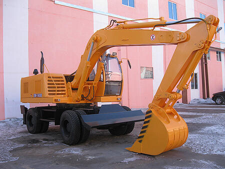 Колесный экскаватор EW-1400
