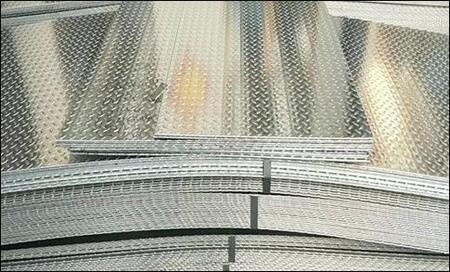 Galvanized Steel Tread Plates and Galvanised Anti Slip Stair Tread Nosing
