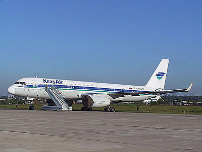Самолет Ту-204-100 для гражданских авиаперевозок