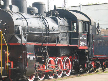 Маневровый тепловоз ТЭМ-18 2007г