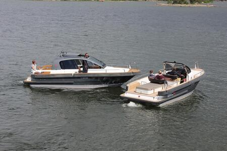 Яхта моторная Marino 27 APB