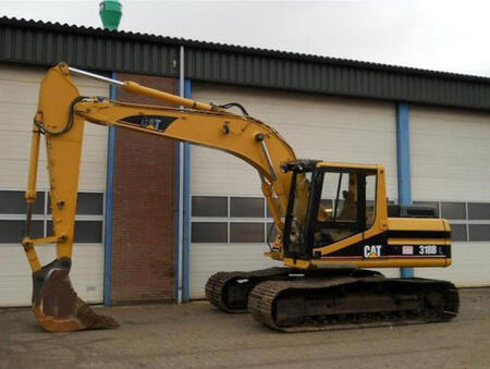Экскаватор Caterpillar 318BL