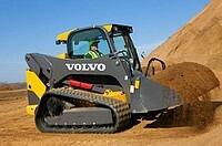 Мини-погрузчик гусеничный Volvo MCT110C