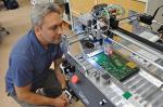 Инновационный сборочный робот для производства плат создали Российские студенты