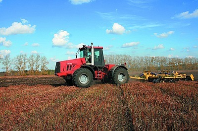 Кировский завод при помощи Росагролизинга за 3 месяца реализовал тракторов на 510 млн рублей