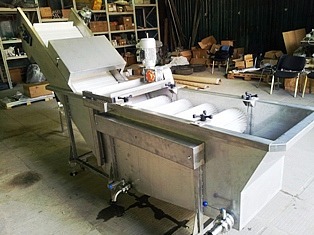 Щеточная моечная машина для СК «АГРОПЛАСТ», Киргизия