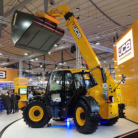 JCB представил новинки на выставке «Агритехника-2015» JCB представил новинки на выставке «Агритехника-2015»