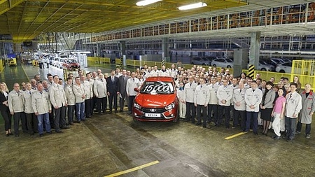 «АВТОВАЗ» собрал 15 000 LADA VESTA
