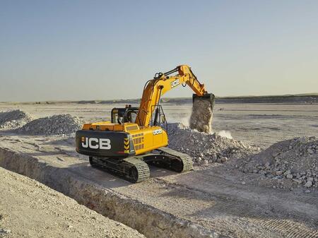 Экскаватор JCB JS305LC: создан для работы в тяжелых условиях