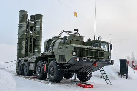 Расчеты новых ЗРС С-400 заступили на БД в Ленобласти