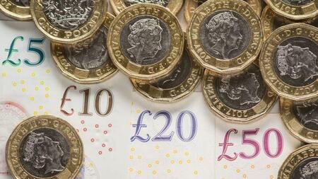 Британский Фунт падает на фоне бескомпромиссной перспективы Brexit