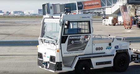 Air France проводит испытания беспилотного тягача