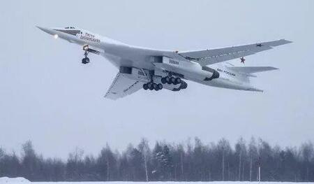 Ракетоносец Ту-160М получил новое радиоэлектронное оборудование