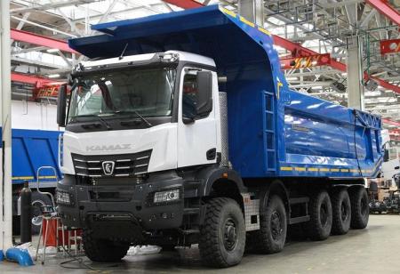 «КАМАЗ» представил самый большой российский карьерный самосвал
