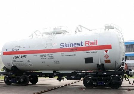 ОВК поставила концерну Skinest Rail новую модель цистерны для СУГ