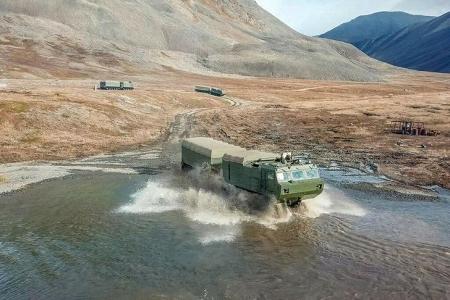 Предприятие УВЗ передало военному ведомству партию болотоходов