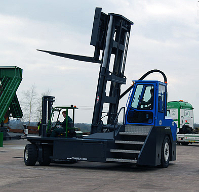 Две новые модели инновационных погрузчиков Combilift.