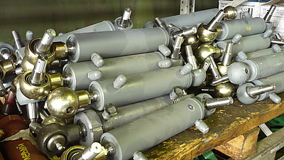 Гидроцилиндры поворота колес производства Компании «Традиция-К» Гидроцилиндры поворота колес производства Компании «Традиция-К»