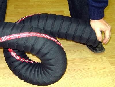 НОВИНКА: сверхгибкий, легкий напорно-всасывающий МБС шланг для нефтепродуктов GOODYEAR Plicord Extre