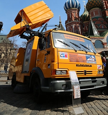 Всесезонная подметально-уборочная машина Brodd Spider