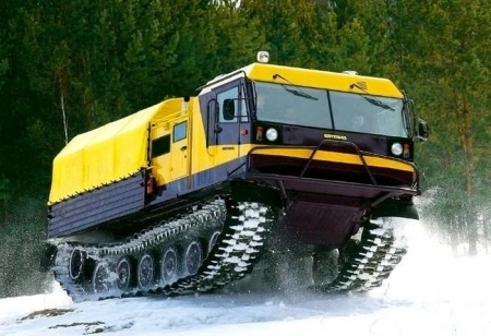 Вездеходы ЧЕТРА приступили к работе на ВСТО-2