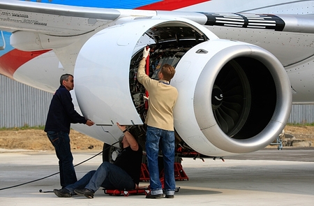 Предприятия ОАК в первый день МАКСа подписали контракты на $7,7 млрд