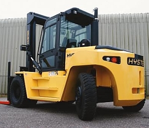 Hyster изготавливает крупнотоннажные погрузчики быстрее