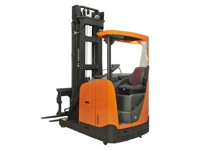 Новый электроштабелер с поворотными вилами для трехсторонней обработки грузов