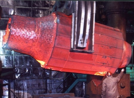 В ОМЗ-Спецсталь отлит слиток массой 420 тонн