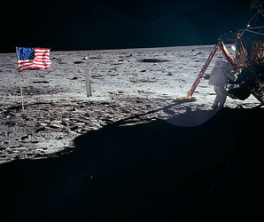 NASA предложило частным компаниям принять участие в создании лунных "извозчиков"