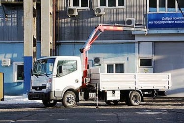Удобный и надёжный кран-манипулятор на базе Nissan Cabstar