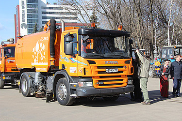 Губернатор Московской области открыл сезон дорожно-уборочных работ