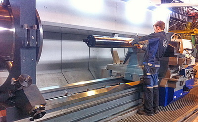 На «УрБО» наладили производство обечайки На «УрБО» наладили производство обечайки