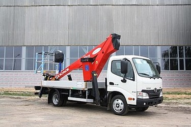 Компактный автогидроподъёмник на базе Hino-300