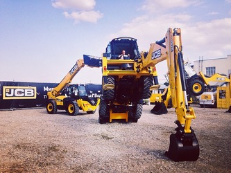 В Минеральных Водах открылся дилерский центр JCB