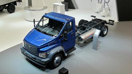 «Группа ГАЗ» представила битопливный автомобиль «ГАЗон Next» на природном газе