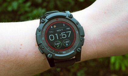 Смарт-часы PowerWatch 2 заряжаются от тепла тела и солнечного света