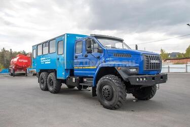 Завод спецтехники с Урала освоил производство новой модели вахтового автобуса