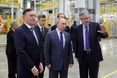 Владимир Путин посетил предприятие «ДАЙМЛЕР КАМАЗ РУС»