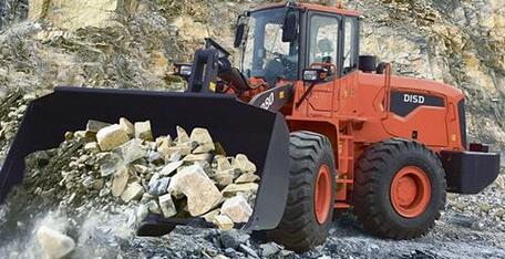 Фронтальный погрузчик DISD SD380 by Doosan теперь и на российском рынке