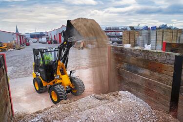Компания JCB выводит на российский рынок новый фронтальный погрузчик 