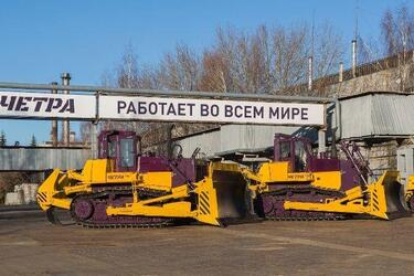 С начала года с конвейера Промтрактора сошло свыше 370 тракторов